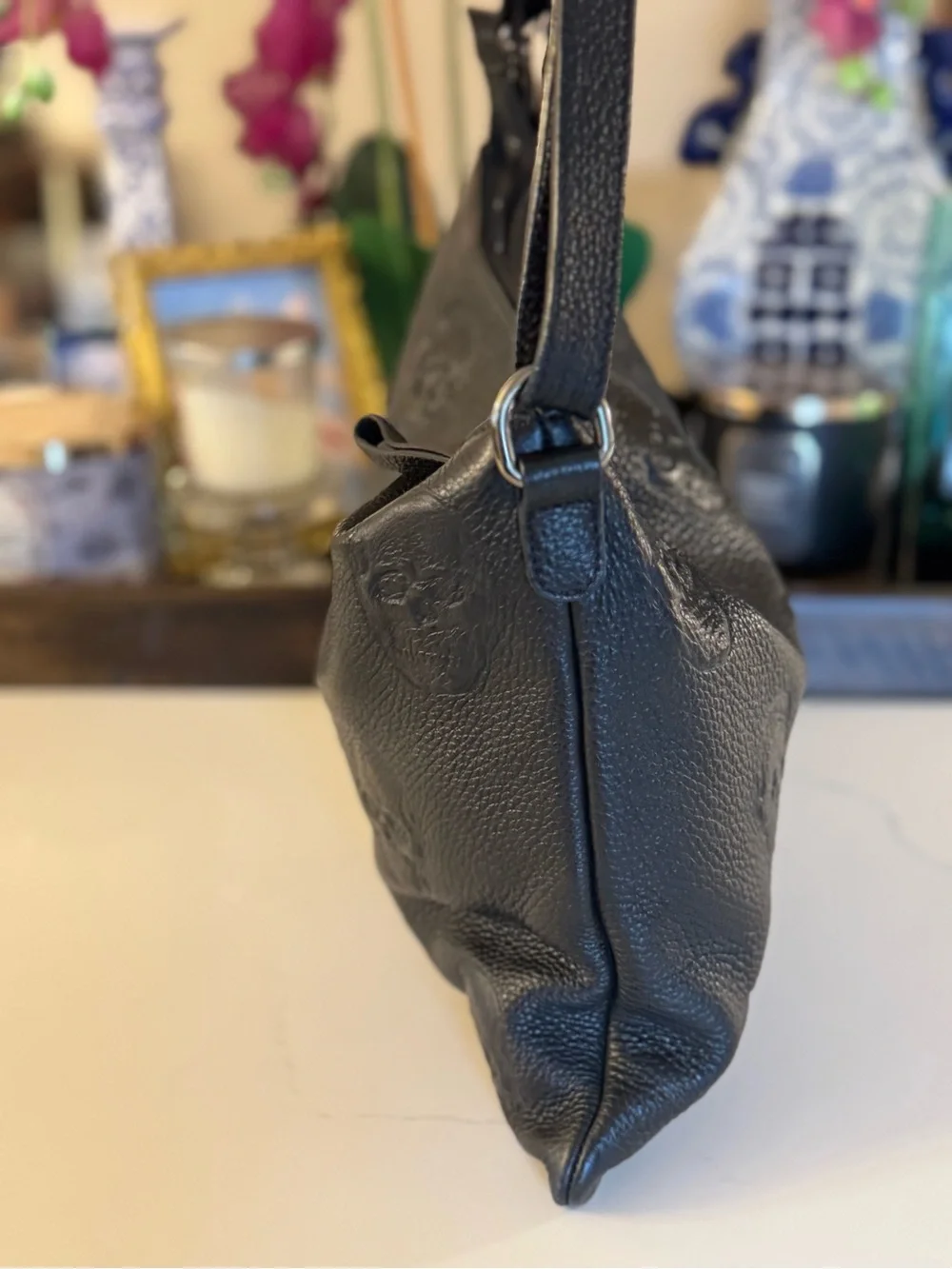 ๐ค๐ค IO PELLE ITALIA BLACK LEATHER SCULLS BAG! ๐ค๐ค - Picture 4 of 11